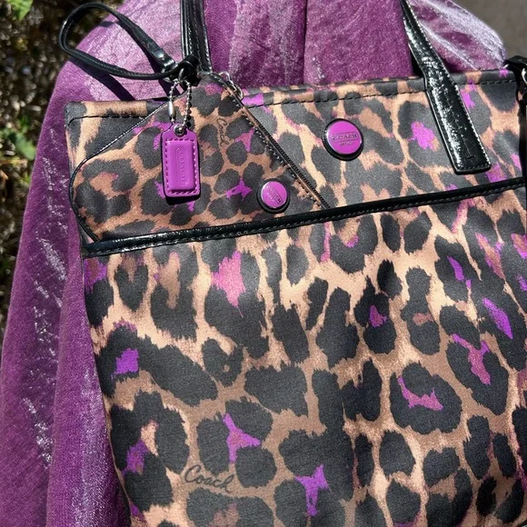 Coach Signature Ocelot Leopard Print Tote & Wristlet ๐๐ - Picture 3 of 13